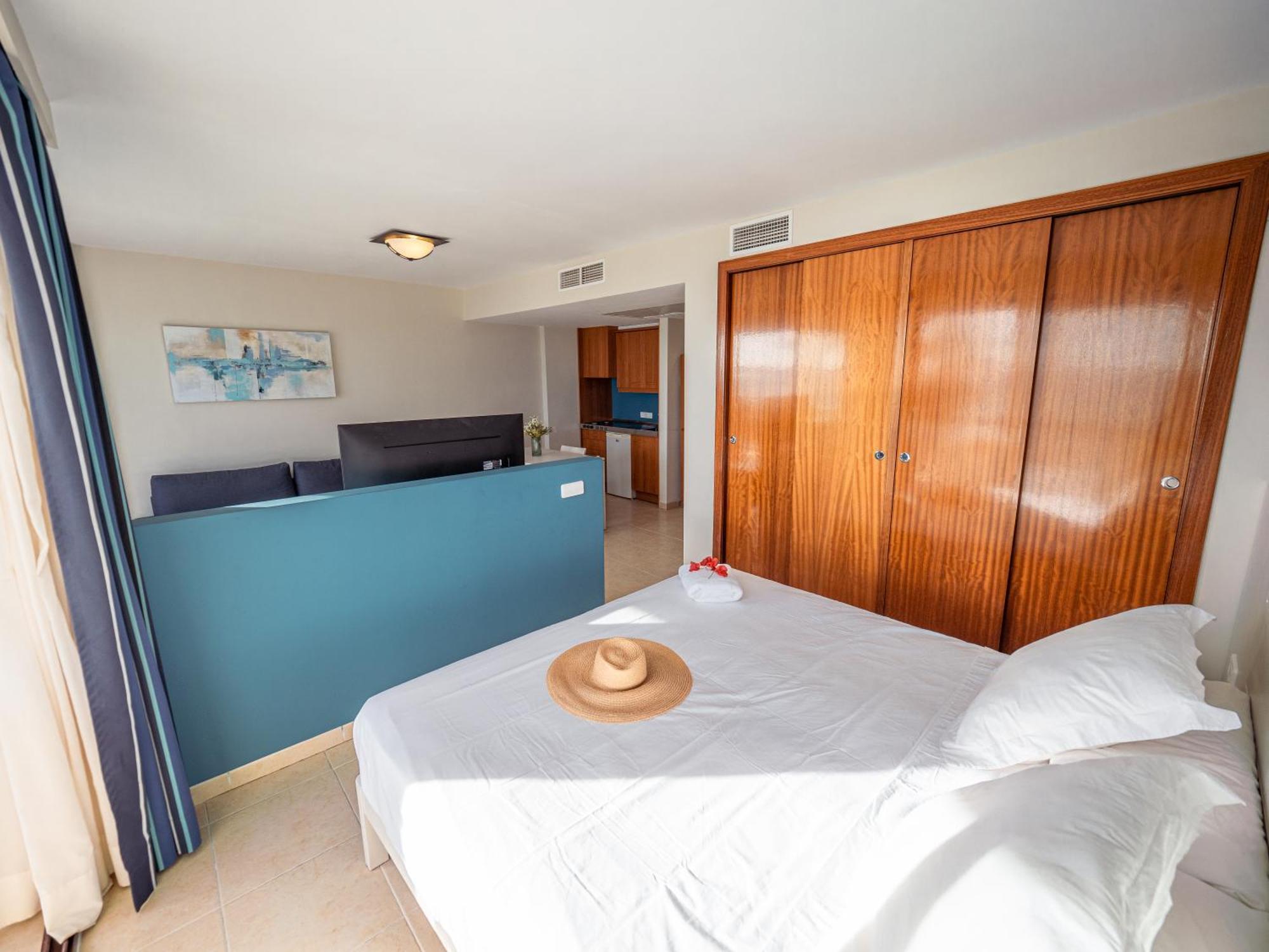 Prope Mare Apartamentos Кала Миллор Экстерьер фото