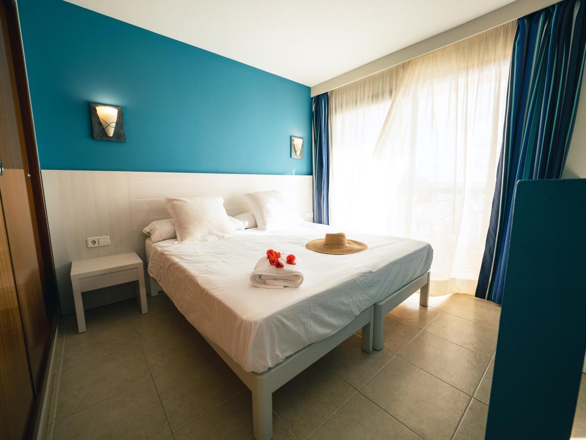 Prope Mare Apartamentos Кала Миллор Экстерьер фото
