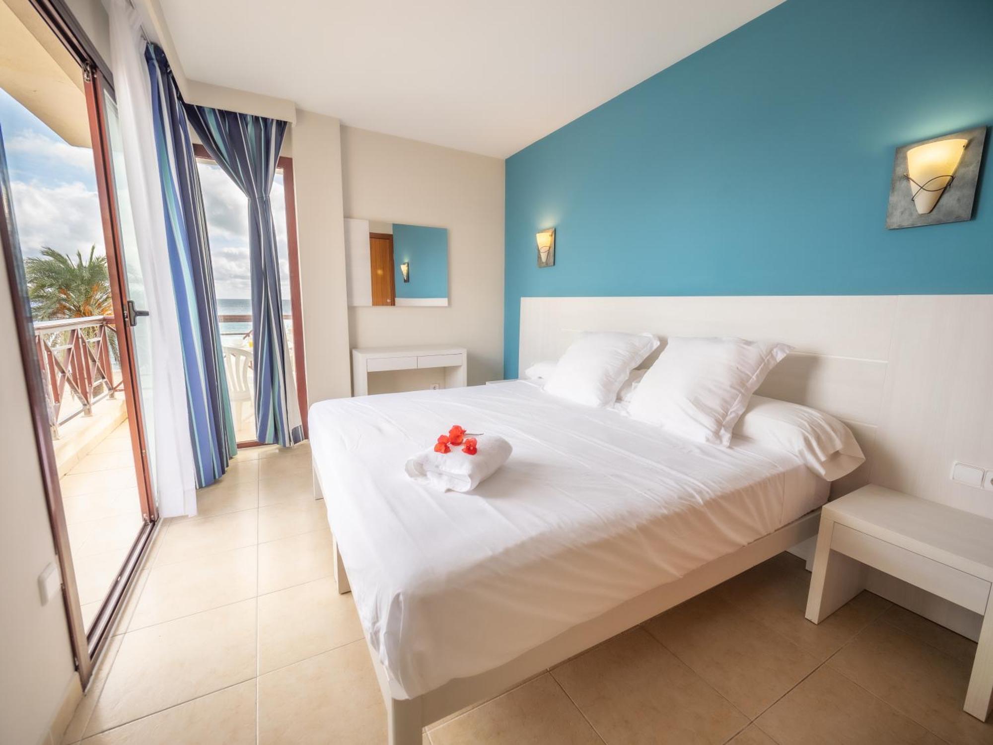 Prope Mare Apartamentos Кала Миллор Экстерьер фото